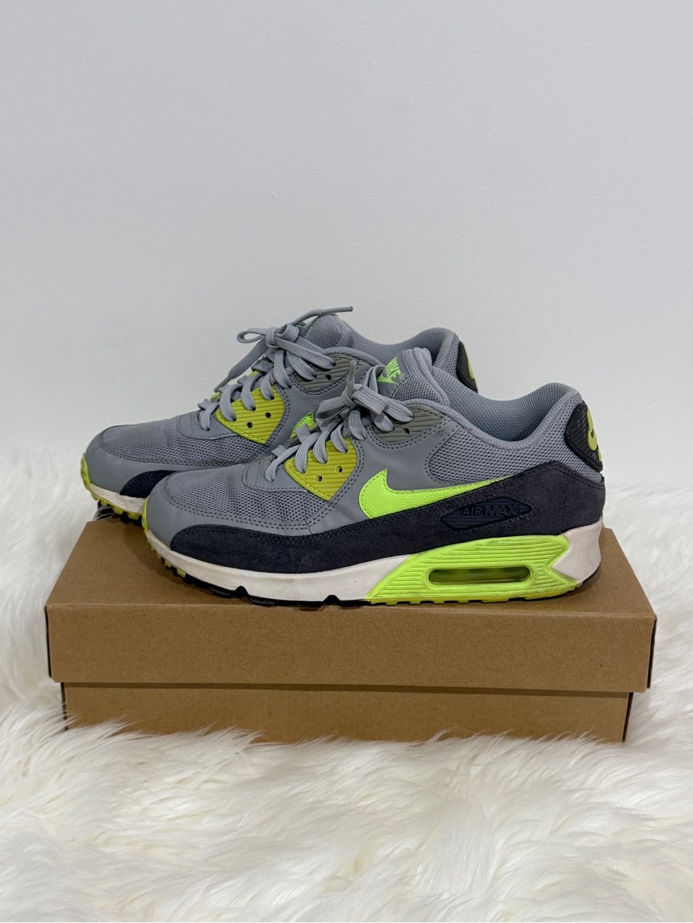 Nike Airmax 90 Women’s Gray Sneakers with Neon Green Accents